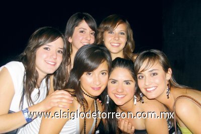 Dany Ramos, Elizabeth Villalobos, Isabel Vera, Mariana González y Mariana Rodríguez.