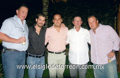 José Haro, Carlos Valdés, Rogelio Cuellar, Pedro Calleja y Paco Delgado.