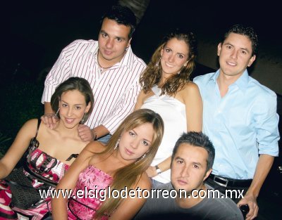 Luis, Rocío, Ricardo, Tessy, Gaby y Emmanuel.