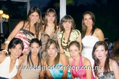 Rosé Murra, Luzma Acuña, Laura García Villa, Paty Aguirre, Laila Murra, Lizeth Giacomán de García, Romy Humphrey, Celina Cepeda y Fer Acosta.