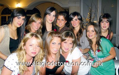 Lulú Macías, Paulina Martínez, Daniela Martínez, Mariana Estrada, Maritere Jiménez, Aída Sambucci, Ana Villy Estrada, Ángela Navarro, Marisú del Bosque y Alejandra Villarreal.