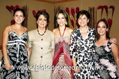 ELEGANTE DESPEDIDA
María Angélica Amarante Díaz Flores, Fernanda Sánchez de Ramos, Marcela Amarante Díaz Flores, Marcela Díaz Flores de Amarante y Cecilia Ramos de Salcido.