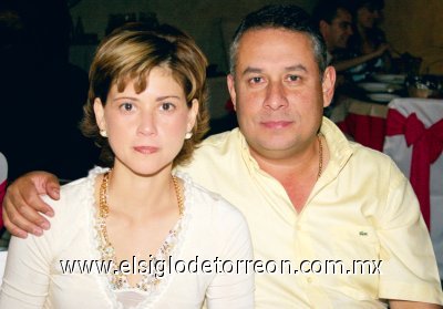 Beatriz González de Fernández y Luis Arturo Fernández.