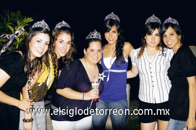 Mariana, Carla, Mariel, Alejandra, Ana y Diana.