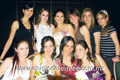 Zaida Faccuseh, Maty Espada, Lorena González, Mariana García, Cristy Berrueto, Mila Jaidar, Ana Urby, Carolina Jaidar, Cristy Berlanga y Sofía Medina.