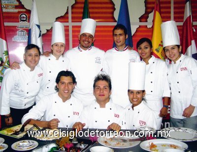 FESTIVAL DEL POSTRE
Estudiantes de Negocios Gastronómicos.