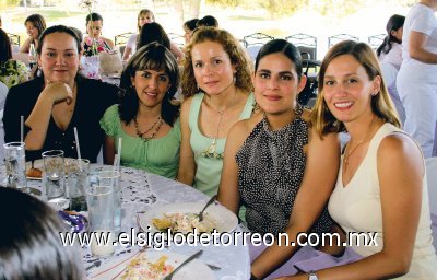 Alejandra Briones, Rocío de Belmont, Mayte de Gutiérrez, Claudia de Treviño y Lorena de Porragas.