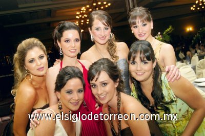 Adriana Suárez, Luisa Espada, Vania Bracho, Luzma Acuña, Andrea Diez, Maru López y Brenda Murguía.