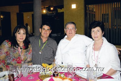 Cecilia Flores de Zarzoza, Ciro Zarzoza, José A. García e Io de García.