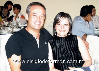 Eduardo Fernández y Alejandra Bitar de Fernández.