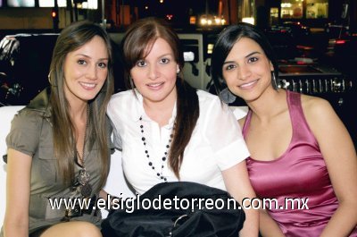 Claudia Flores, Liliana Fernández y Cecilia Murra.