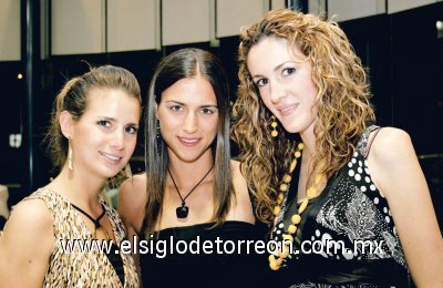 Nadia Giacomán, Daniela Murra y Valeria Muñoz.