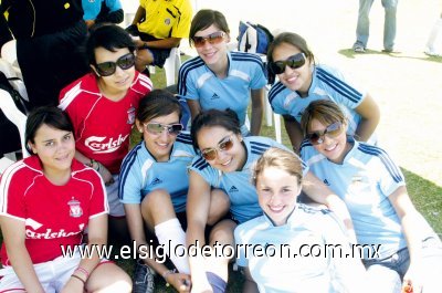 Elisa Delgado, Alicia y Marisa Guerrero, Ana Cristina González, Charlote y Ale Rodríguez, Valeria Gutiérrez y Cecilia Martínez.