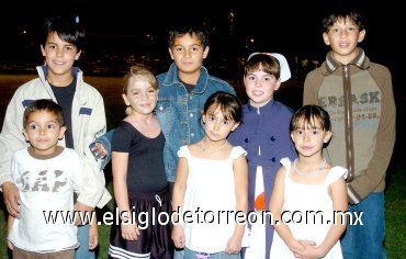 03062007
Daniel, Isabel y Emilio Amarante, José Ramón, Rosarín, Ángela y Esther Arias y Pilón Ortiz.