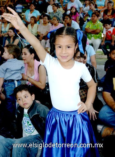 03062007
Valeria Cárdenas, captada en pasado evento