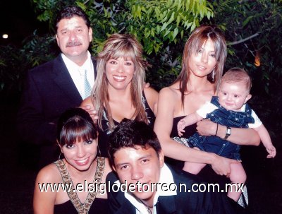 Carlos e Yvonne Vara, Alejandra, Karla, Carlos Vara Escobaret y Santiago Gutierrez Vara