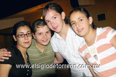 Ana Sofy Mourey, Mónica Galindo, Lupis Martínez e Ivanna Khawly.