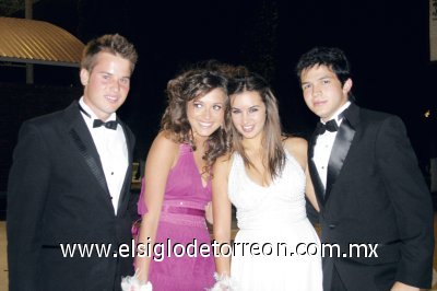 Ricardo, Cristy, Banchis y Rodrigo.