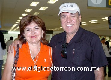 07062007
Laura de Jaime viajó a Vallarta, la despidió Juan Jaime.