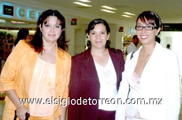 10062007
Leticia Ruvalcaba, Rosaura García y Erika C. llegaron del Distrito Federal.