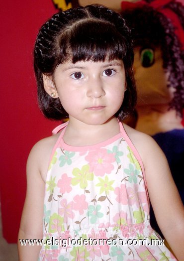 17062007
María Fernanda Esquivel González festejó su tercer cumpleaños; es hijita de Felipe Esquivel Zapata y Dulce María González de Esquivel.