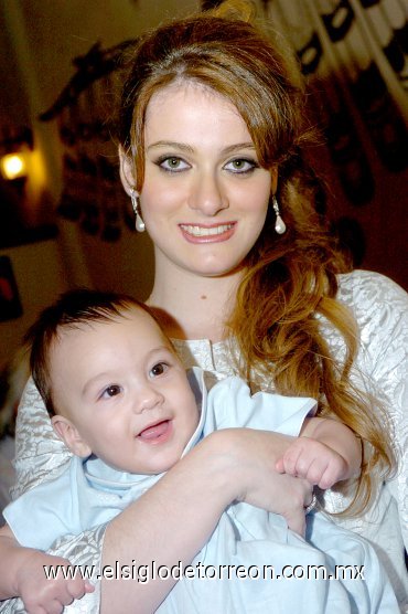 21062007
El pequeño Raúl Duarte Wiley con su mamá, Paulette Wiley de Duarte.