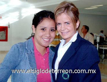 20062007
Isdaí Torres viajó a Veracruz, la despidió Paola Zarzar.