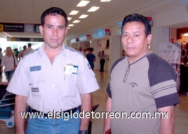 27062007
Fernando Alvarado y Alejandro Bañuelos viajaron a la Ciudad de México.