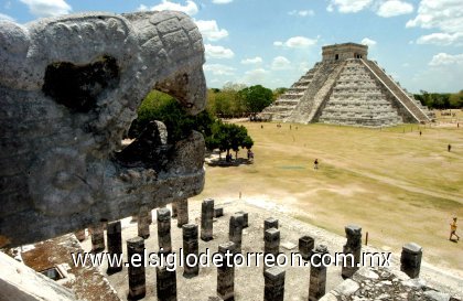 La zona arqueológica de Chichén Itzá fue elegida dentro de las Siete Nuevas Maravillas del Mundo Moderno que se dio a conocer en Portugal, en una lista en la que también se incluyen la Gran Muralla de China, el monumento de Petra en Jordania, el Cristo Redentor de Brasil, las ruinas de Machu Picchu, el Coliseo de Roma y el Taj Mahal de la India.