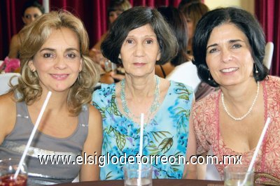 Myriam Pérez, Titina García y Maty García de Campa.