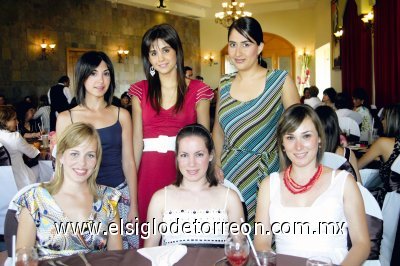 Paola Garza, Luz María Herrera de Nahle, Bárbara Luévanos de Nahle, Cristina Martínez de Pérez, Claudia Valdés de Pérez y Rosario Sirgo de Pérez.