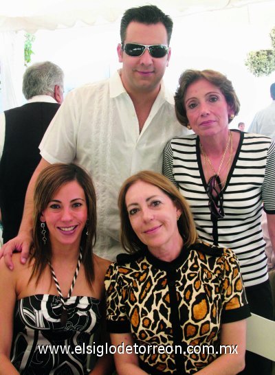 Jorge Sánchez González, Meña Gutiérrez, Bárbara Rubio y Sabina Gutiérrez.