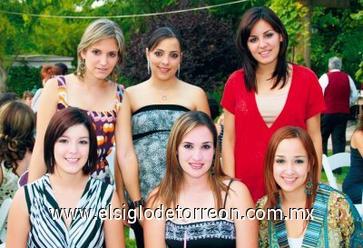 Angélica López de Lozano, Marcela Marrero, Karla Gutiérrez de Herrera, Laura de la Parra de Baca, Ileana de Río de Aguirre y Celina Barrientos de Guajardo.