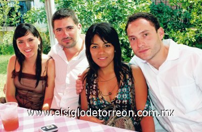 Marcela Foglio de Ruiz, Humberto Ruíz, Sandra Pineda y Miguel De la Torre.