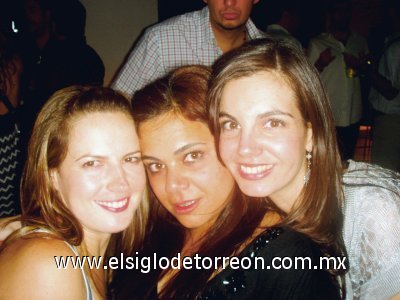 Laura López de Mansur, Loretta Zablah y Susy Estrada.