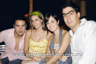 Chino Ríos, Johanna Miñarro, Daniela Rubio y Poncho Campa.