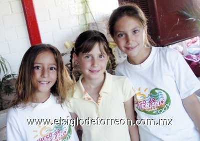 Ana Isabel Madero, Corina Campos y Valeria Ollivier.