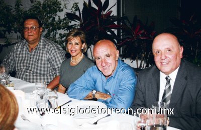 Cesar Villalobos, Rocío Regalado S., Gaspar García, Secretario Cultural de Cuba y Armando Guerra Guerra, Secretario Cultural del Estado de Coahuila.