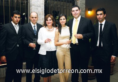 Eduardo Faccuseh Zarzar, Gerardo Antonio Faccuseh Dabdou, Sandra María Zarzar de Faccuseh, Zaida Faccuseh Zarzar, Pedro Ruenes Sirgo y Gerardo Faccuseh Zarzar.