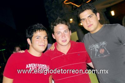 Rodrigo Tueme, José Carlos Martínez y Alex Guajardo.