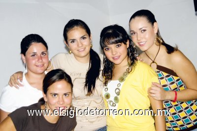 Ángela Diez, Brenda Murguía, Marcela Jaime, Daniela Martínez y Cristina Campos.