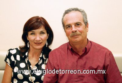 Cristina Allegre de Algara y José Ramón Algara.