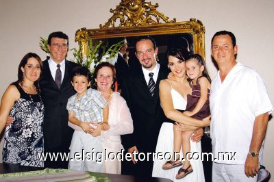 Susana Beltrán del Río de Issa, José María Beltrán del Río Garza, Juan Carlos Issa Beltrán del Río, Elena Grageda de Beltrán del Río, José María Beltrán del Río Grageda, Gloria Batres González, Fernanda Issa Beltrán del Río y Juan Carlos Issa Gándara.