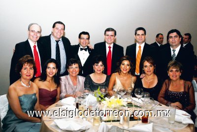 María Estela Madero de Siller, Jorge Siller, Karla R. de Siller, Fernando y Angelina Siller, Malena Luengo de Siller, Alberto Siller, Verónica de Siller, Guillermo Siller, Adriana de Siller, Jesús Siller, Mayoya de Siller y Ricardo Siller.