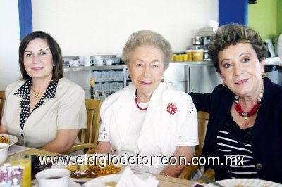 Alma Rosa E. de Campos, Ma. Del Pilar Díaz Rivera de López y Marissa Gotes de Berlanga.