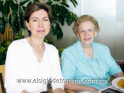 Mirita T. de Breddé y Martita M. de Rodríguez.