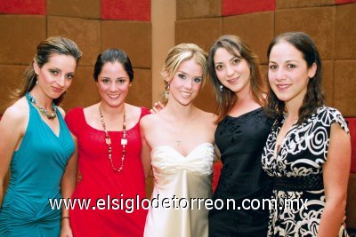 Tere, Pamela, Ángela, Paty y Maria José.