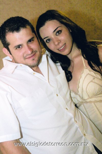 José Luis Hernández y Roxana Camacho.