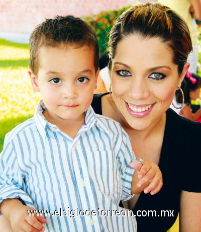 Rodrigo Sánchez Nahle y Belinda Nahle de Sánchez.