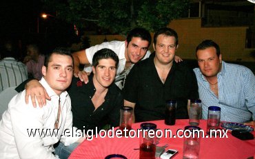 19092007
Maurice Collier, Alejandro Martínez, Roberto Tueme, Roberto Villarreal y Paco Delgado.